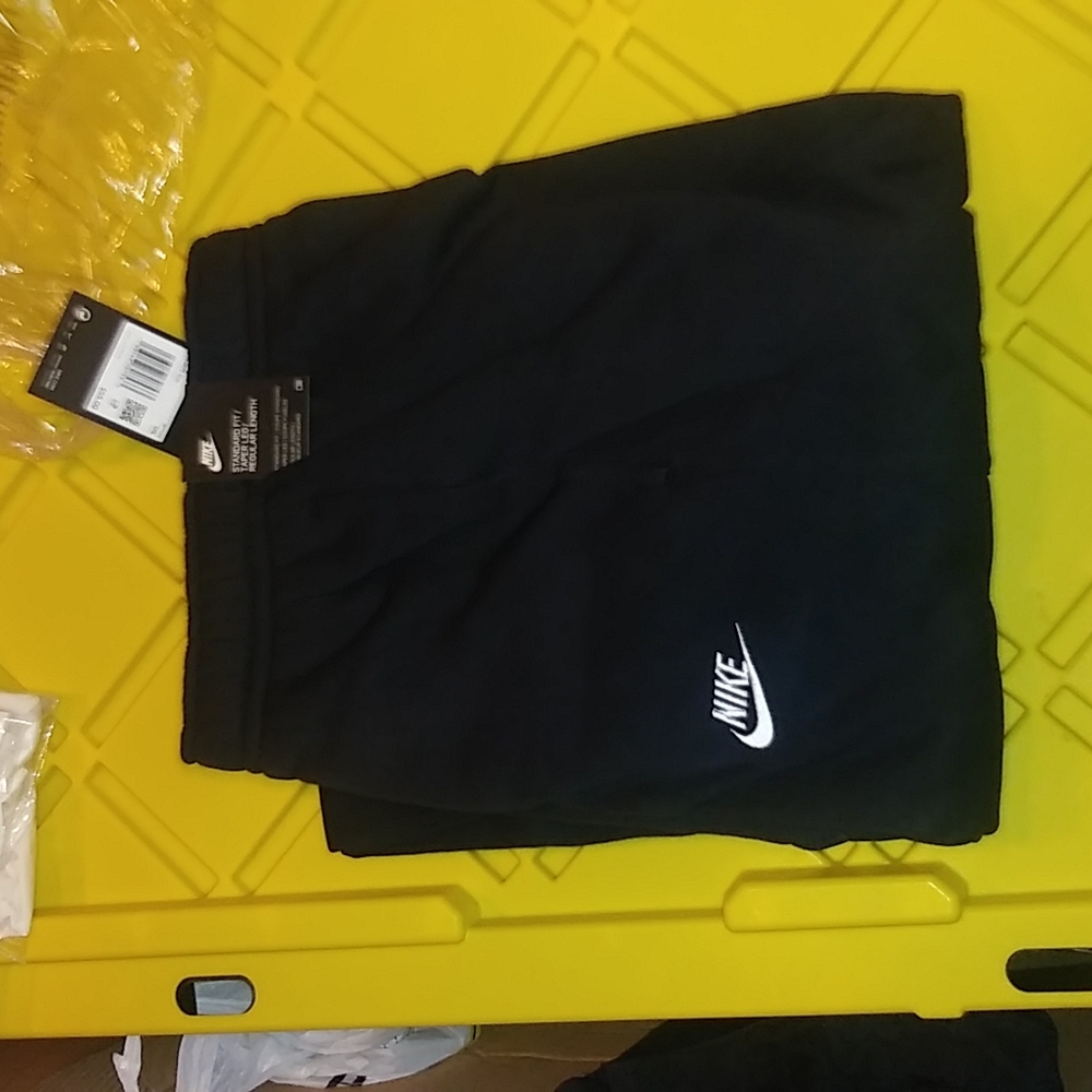 Black nike sweat pants